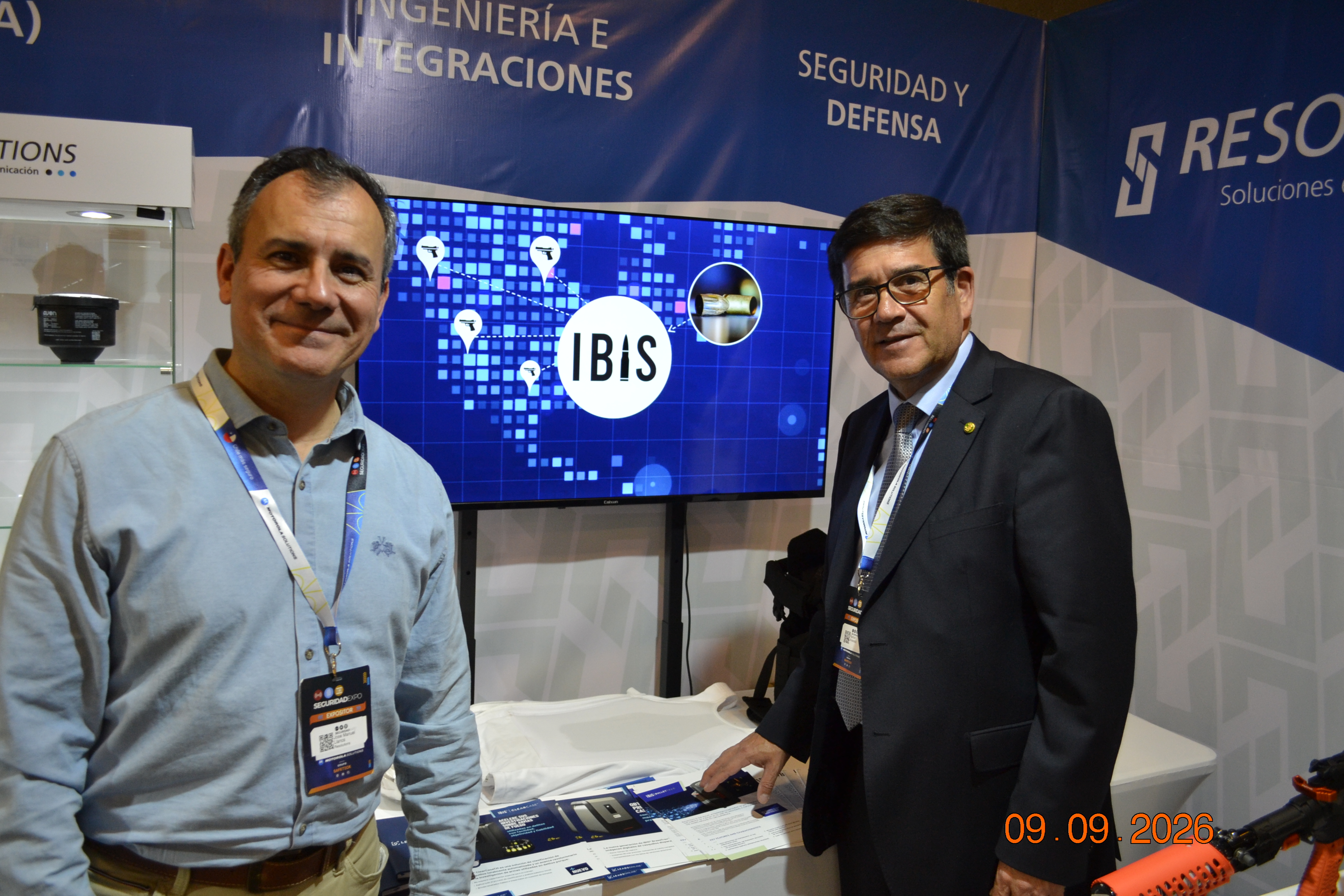 Representantes en el espacio de Resolutions en SeguridadExpo